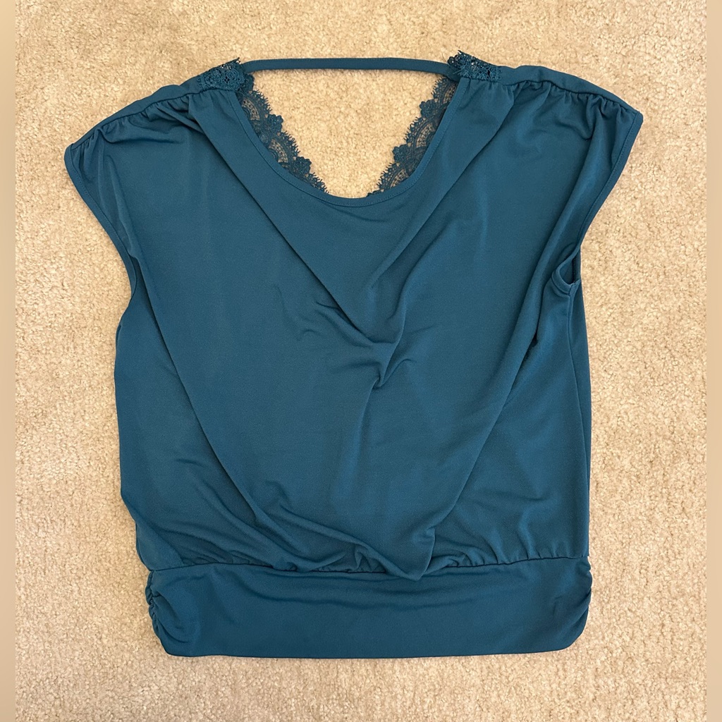 Daytrip Teal Lace-Trimmed Surplice Back Blouse Large